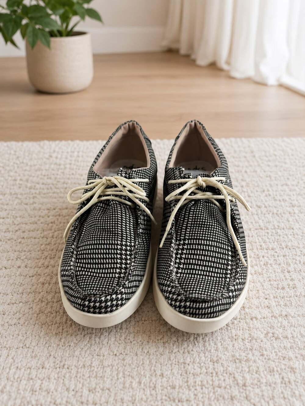 MKS Women’s Houndstooth Casual Sneakers Size 7 Lace Up Platform Comfort Shoes